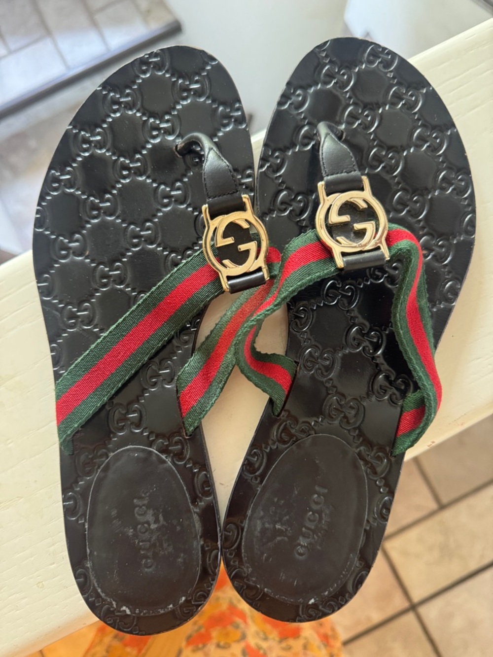 Gucci Black Jelly Sandals with Red and Green Webbing